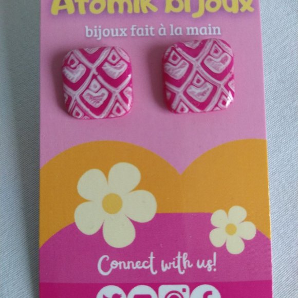 Handmade blue and white polymer clay earrings. Boucles d'oreilles fait à la main - Picture 2 of 7